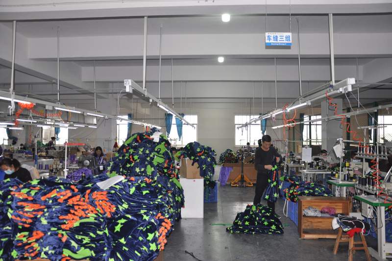 YIWU FUNSHION workshop